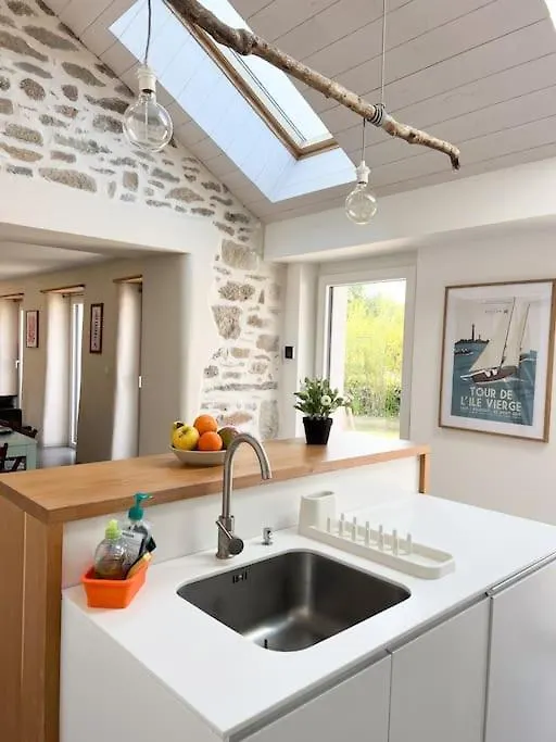 Jolie Maison De Vacances A 5 Mn A Pied Des Plages Landéda Casa vacanze